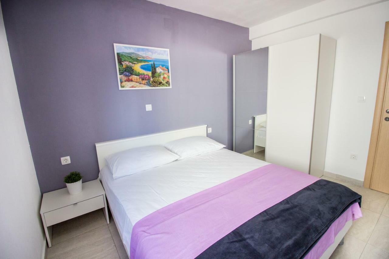 Colic Lägenhet Njivice Exteriör bild